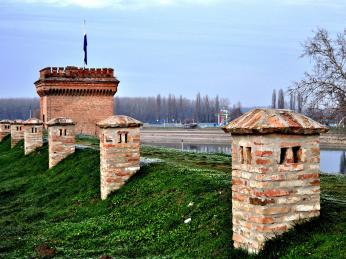 Impozantní vojenská pevnost je jádrem východochorvatského města Osjek 