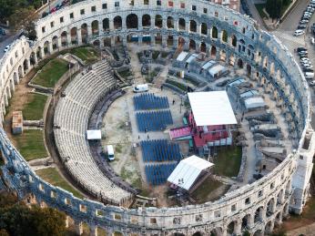 Nejslavnější chorvatskou památkou z dob antiky je bezesporu Pula Arena 