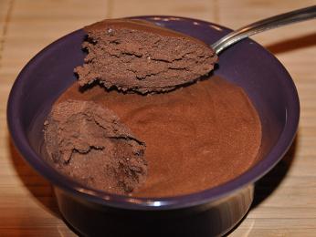 Mousse au chocolat - sladký dezert s čokoládovou příchutí