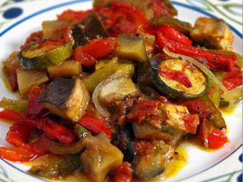Ratatouille – zeleninové jídlo dochucené provensálskými bylinkami