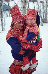 Laponci v tradičním oděvu