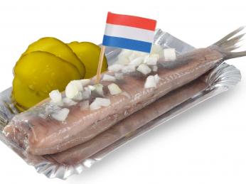 Nizozemským národním jídlem jsou syroví sledi