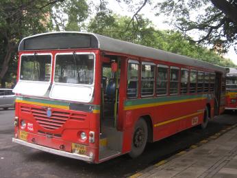 Při cestování indickým autobusem nespoléhejte na jízdní řády