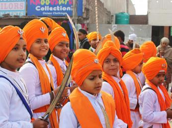 Sikhové již od malička nosí turban, jeden z atributů jejich víry