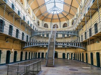 Věznice Kilmainham Gaol je symbolem irského politického mučednictví 