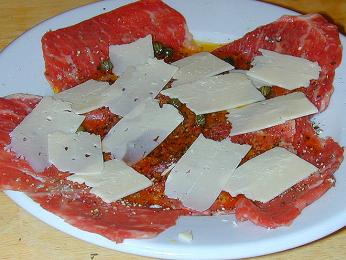 Carpaccio – oblíbený předkrm ze syrového masa nebo ryby