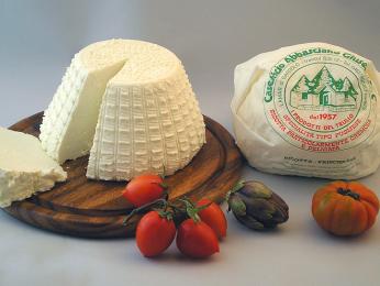 Ricotta je ovčí nebo kravský měkký syrovátkový sýr