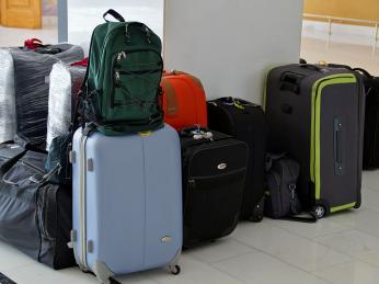 Cestovní kufr vybírejte podle objemu, materiálu i designu