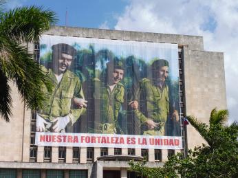 Fidel, Raul a Che na náměstí Revoluce