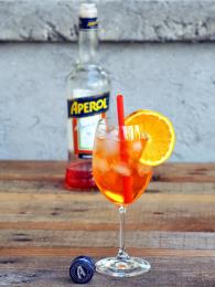 Jen málokterý nápoj vystihuje italské dolce vita lépe než Aperol Spritz