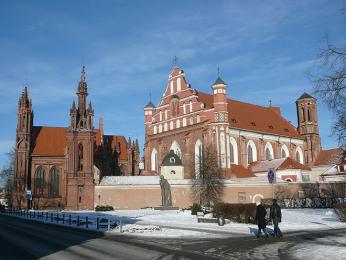 Kostel Sv. Anny, který se tak zalíbil Napoleonovi, že jej chtěl rozebrat a převést do Paříže