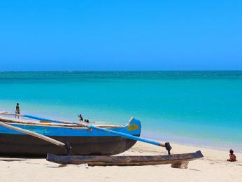 Nekonečný tyrkys a bílý písek, to jsou pláže na Madagaskaru