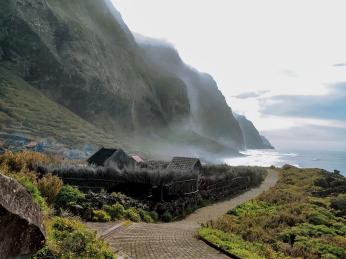 K Fajã da Quebrada Nova vede jedna z&nbsp;nejprudších lanovek v&nbsp;Evropě