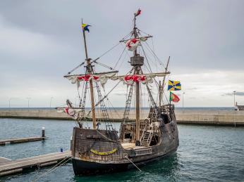 Replika Kolumbovy historické lodi Santa Maria kotví ve Funchalu