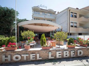 Jeden z hotelů v Ohridu