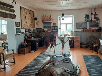 Interiér námořního muzea v Käsmu