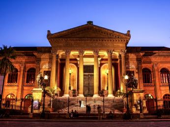 Teatro Massimo je největším divadlem v Itálii