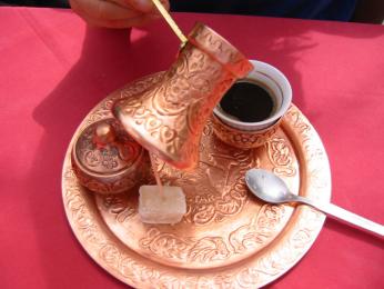 Příprava turecké kávy