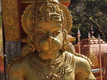 Opičí bůh Hanuman v hinduistickém chrámu na Srí Lance