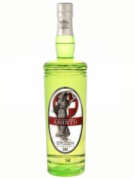 Typicky zelený Absint je velmi silný alkohol z pelyňku a anýzu