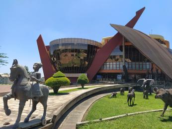Kulturní centrum na okraji města Arusha