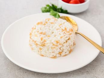 Rýžový pilaf je jedna z nejčastějších příloh turecké kuchyně
