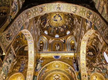 Kaple Capella Palatina v Palermu je skutečným uměleckým skvostem