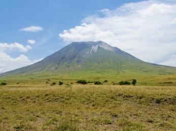 Činná sopka Ol Doinyo Lengai (Hora bohů)