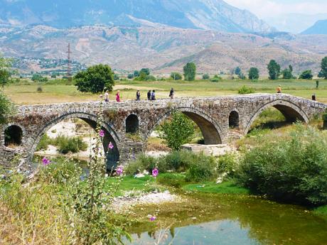 Turecký most nedaleko města Gjirokastër