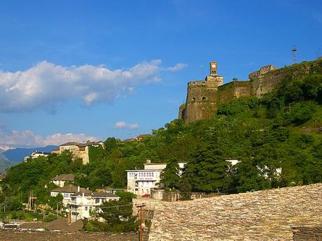 Hradby pevnosti nad městem Gjirokastër
