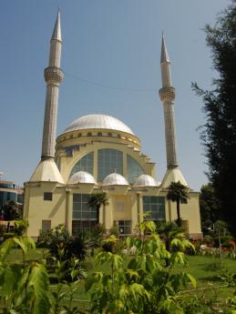 Mešita Abu Bakra ve městě Škodra