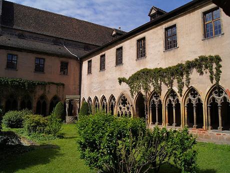 V bývalém gotickém klášteře se nachází muzeum umění Musée d’Unterlinden