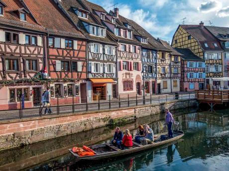 Město Colmar přezdívané „Malé Benátky“ je protkané kanály a mnoha mostky
