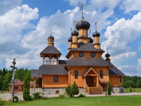 Dřevěný kostel ve skanzenu Dudutky