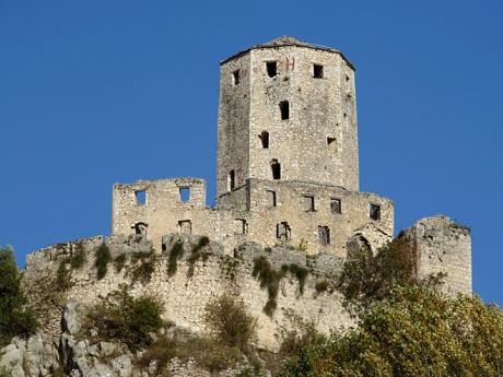 Hlavní dominantou města Počitelj je hrad