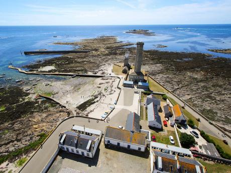 Pointe de Penmarc´h střeží kamenný maják