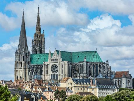 Gotická katedrála ve městě Chartres