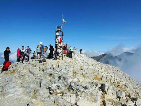 Nejvyšším vrcholem pohoří Pirin je Vichren, který dosahuje výšky 2 914 m