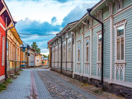 Historické centrum Raumy tvoří dřevěné budovy, často již ze 17. století