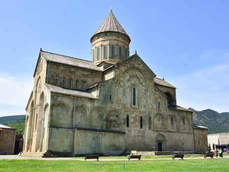 Katedrála Sveticchoveli patří mezi nejvýznamnější památky gruzínské křesťanské architektury