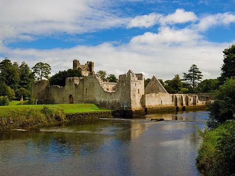 Hrad Desmond Castle v Adare