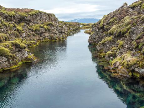 Národním parkem Thingvellir protéká řeka Öxará