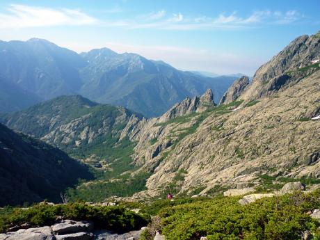 Krásné výhledy při výšlapu na Monte d'Oro