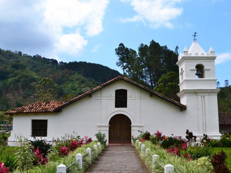 Kostelík svatého Josefa v Orosí je nejstarší na Kostarice