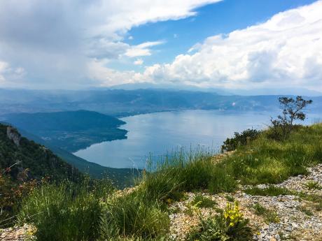 NP Galičica se rozprostírá mezi břehy Ohridského a Prespanského jezera