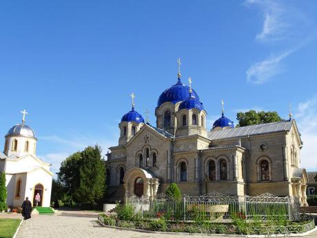 Jeden ze čtyř kostelů mužského kláštera Noul Neamț