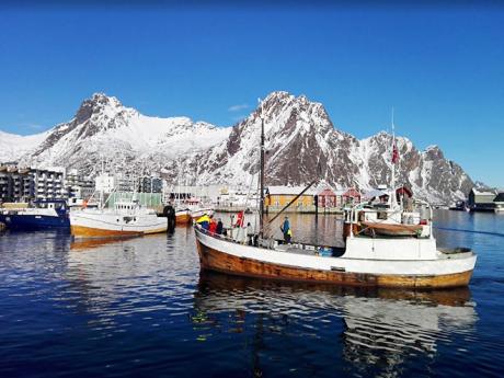 Město Svolvær na norských Lofotech