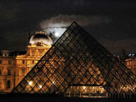 Pařížská galerie Louvre
