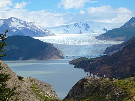 Vyhlídka na úžasný ledovec Grey v národním parku Torres del Paine