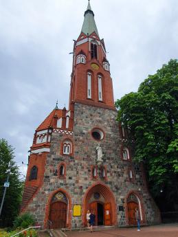 Novogotický kostel sv. Jerzyho v Sopotech